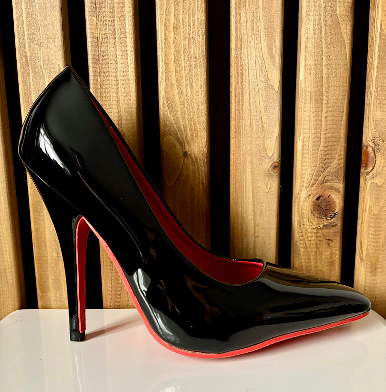 Black high heel court shoes red glitter soles size 9